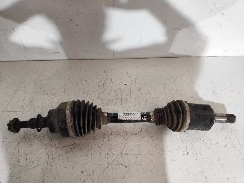 Recambio de transmision delantera izquierda para jeep gr.cherokee (wk) 3.0 crd limited referencia OEM IAM  52124713AD 