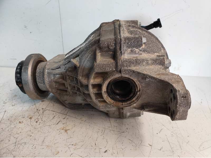 Recambio de diferencial trasero para jeep gr.cherokee (wk) 3.0 crd limited referencia OEM IAM T03UG0198S0293 P68378940AA 6818473