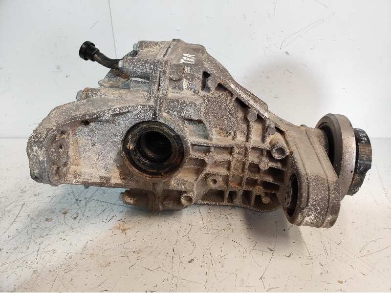 Recambio de diferencial trasero para jeep gr.cherokee (wk) 3.0 crd limited referencia OEM IAM T03UG0198S0293 P68378940AA 6818473