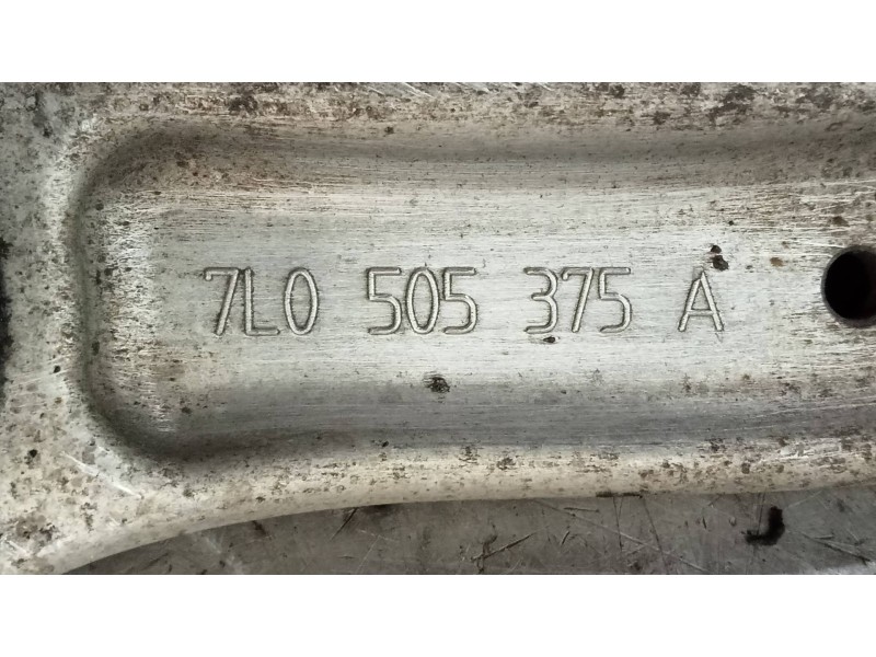 Recambio de brazo suspension superior trasero izquierdo para volkswagen touareg (7l6) tdi r5 referencia OEM IAM 7L0505375A  