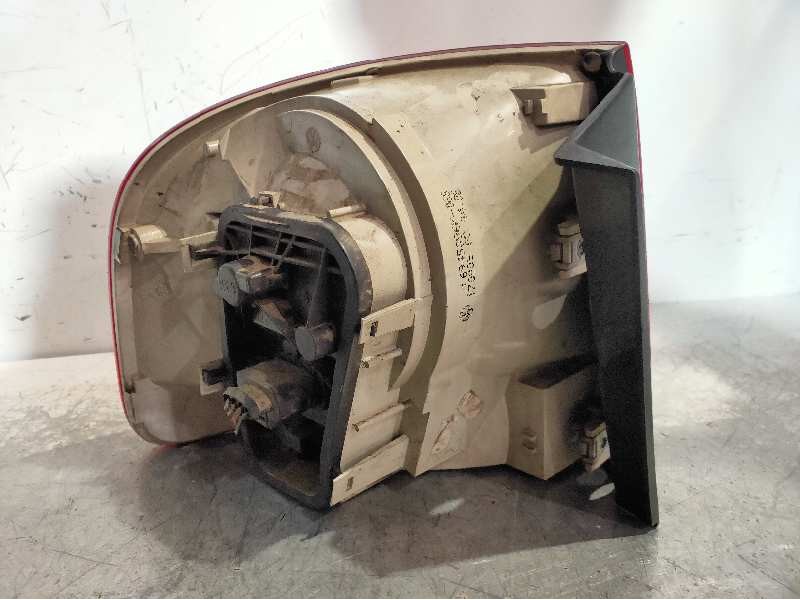 Recambio de piloto trasero derecho para volkswagen touareg (7la) tdi v10 referencia OEM IAM 7L6945096K  