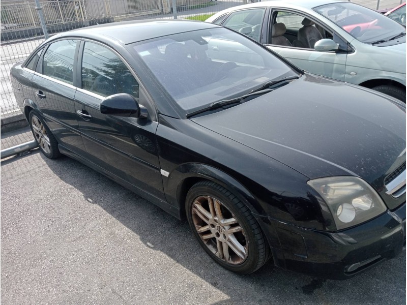 opel vectra c berlina del año 2003