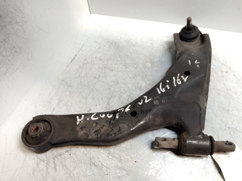 Recambio de brazo suspension inferior delantero izquierdo para hyundai coupe (gk) 1.6 fx referencia OEM IAM   