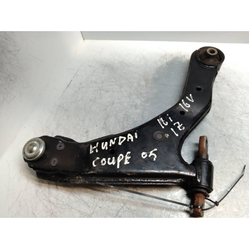 Recambio de brazo suspension inferior delantero izquierdo para hyundai coupe (gk) 1.6 fx referencia OEM IAM   