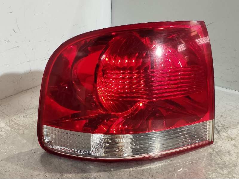 Recambio de piloto trasero izquierdo para volkswagen touareg (7la) tdi v10 referencia OEM IAM 7L6945095K  
