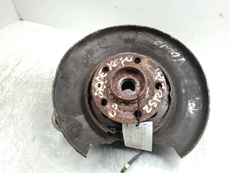 Recambio de mangueta trasera derecha para volvo xc70 2.5 20v turbo cat referencia OEM IAM   