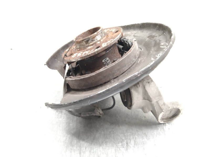 Recambio de mangueta trasera derecha para volvo xc70 2.5 20v turbo cat referencia OEM IAM   