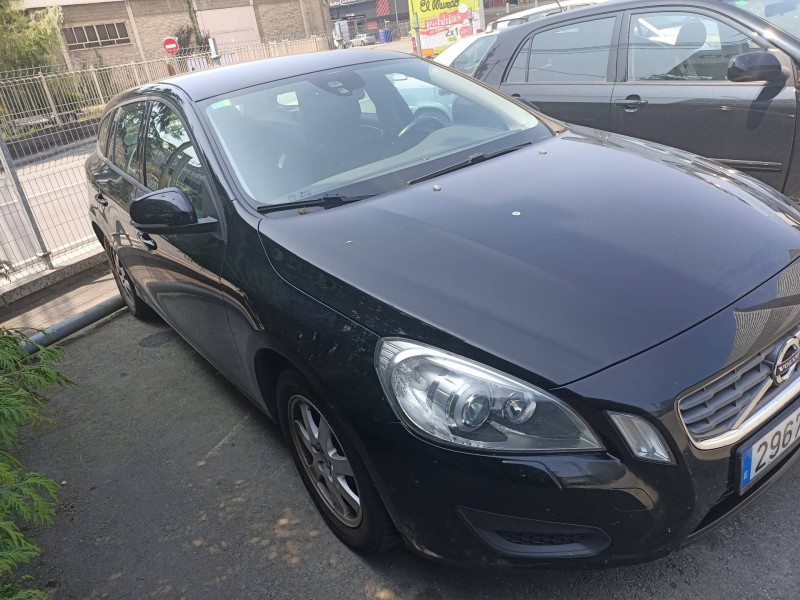 volvo v60 kombi del año 2014