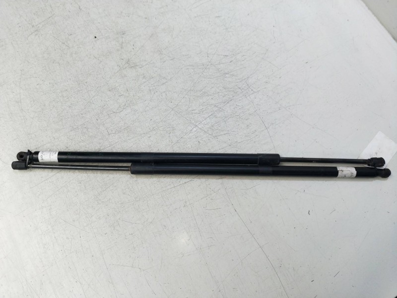 Recambio de amortiguadores maletero / porton para jeep gr.cherokee (wk) 3.0 crd limited referencia OEM IAM 68165050AE  