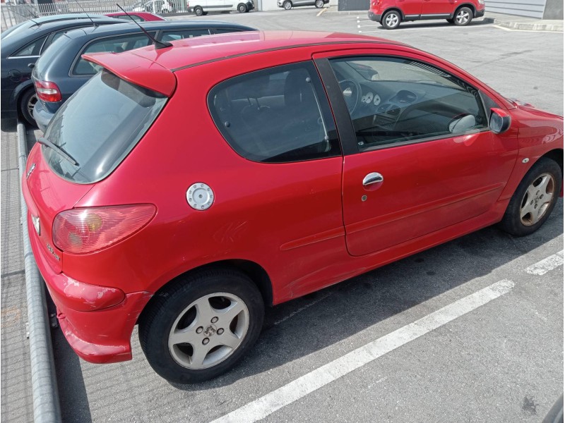 peugeot 206 berlina del año 2006