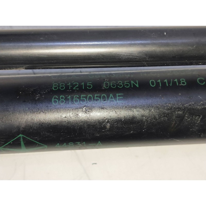 Recambio de amortiguadores maletero / porton para jeep gr.cherokee (wk) 3.0 crd limited referencia OEM IAM 68165050AE  