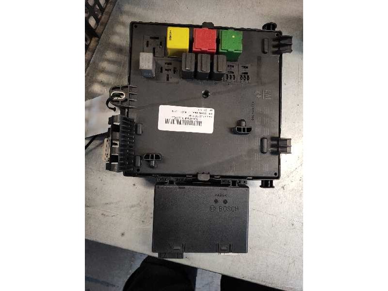 Recambio de caja reles / fusibles para opel signum básico referencia OEM IAM 13112909 5807 146221 2909