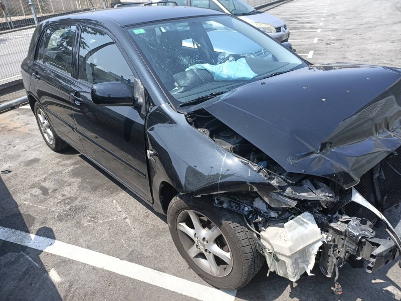 toyota corolla (e12) del año 2004