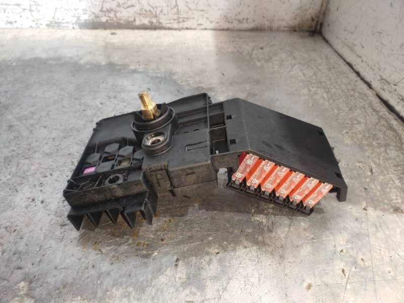 Recambio de caja reles / fusibles para mercedes clase cls (w219) 320 cdi (219.322) referencia OEM IAM 2119820402  