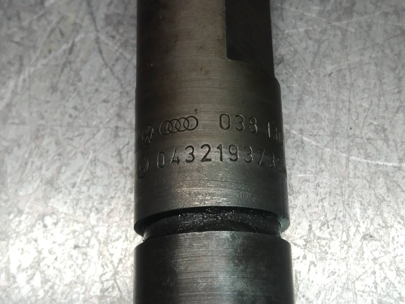 Recambio de inyector para seat leon (1m1) stella referencia OEM IAM 038130201F 0432193735 