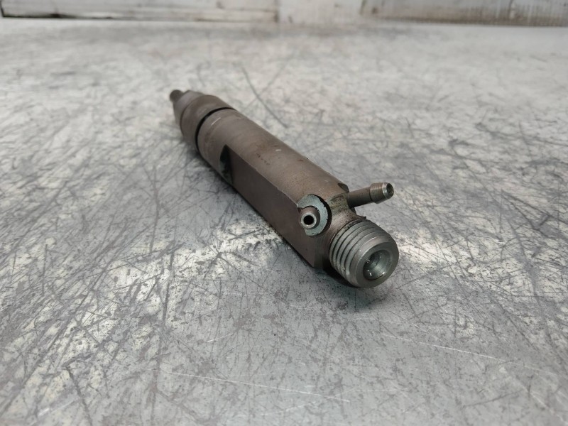 Recambio de inyector para seat leon (1m1) stella referencia OEM IAM 038130201G 0432193733 