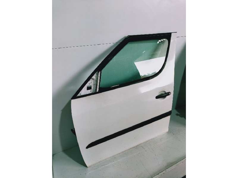 Recambio de puerta delantera izquierda para skoda praktik 1.4 tdi referencia OEM IAM   