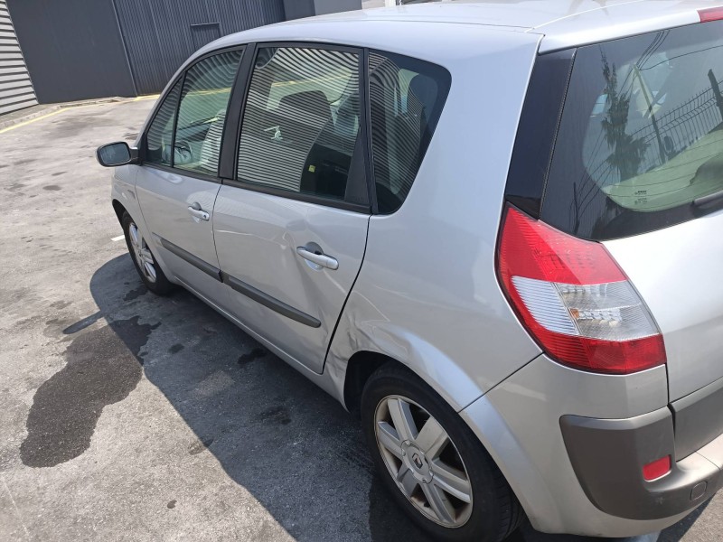 renault scenic ii del año 2005