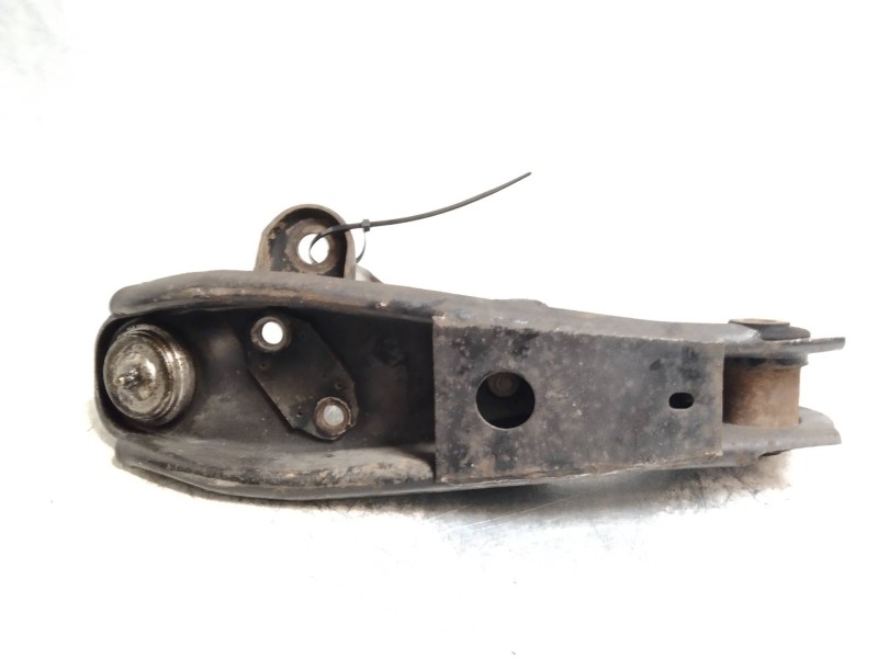 Recambio de brazo suspension inferior delantero derecho para hyundai h 100 2.5 d referencia OEM IAM   