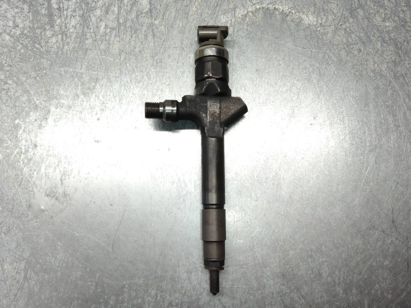 Recambio de inyector para mazda 3 berlina (bk) 2.0 crdt sportive referencia OEM IAM   