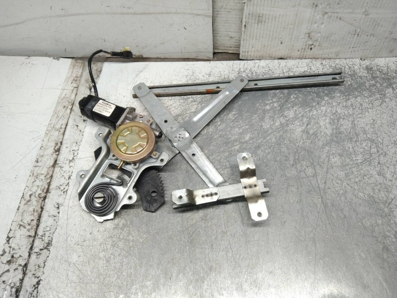 Recambio de elevalunas trasero izquierdo para ssangyong musso 2.9 turbodiesel cat referencia OEM IAM 8810005002  5P