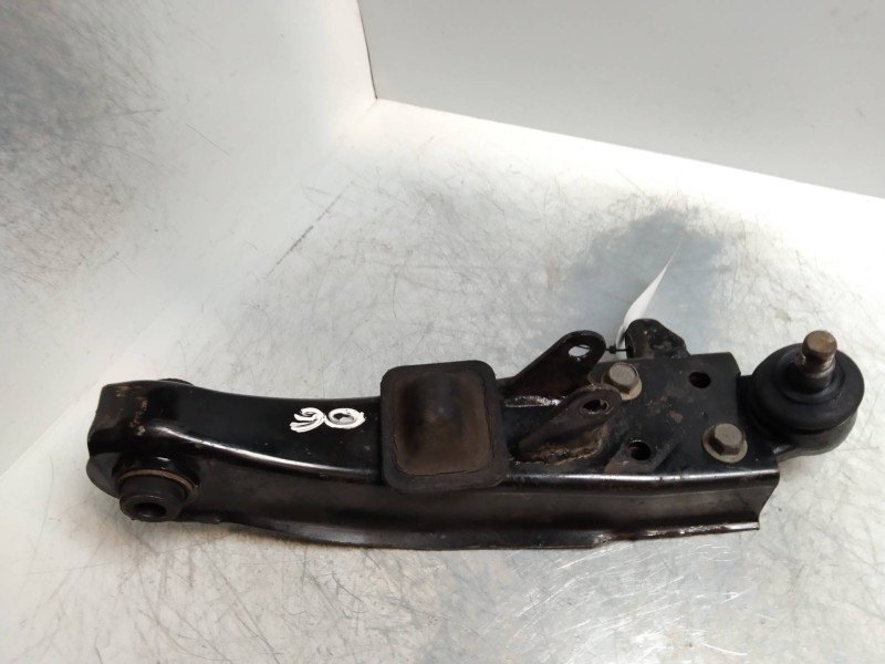 Recambio de brazo suspension inferior delantero derecho para hyundai h 1 2.5 crdi cat referencia OEM IAM   