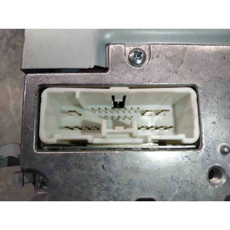 Recambio de sistema audio / radio cd para mazda 3 berlina (bk) 2.0 crdt sportive referencia OEM IAM 14794008  