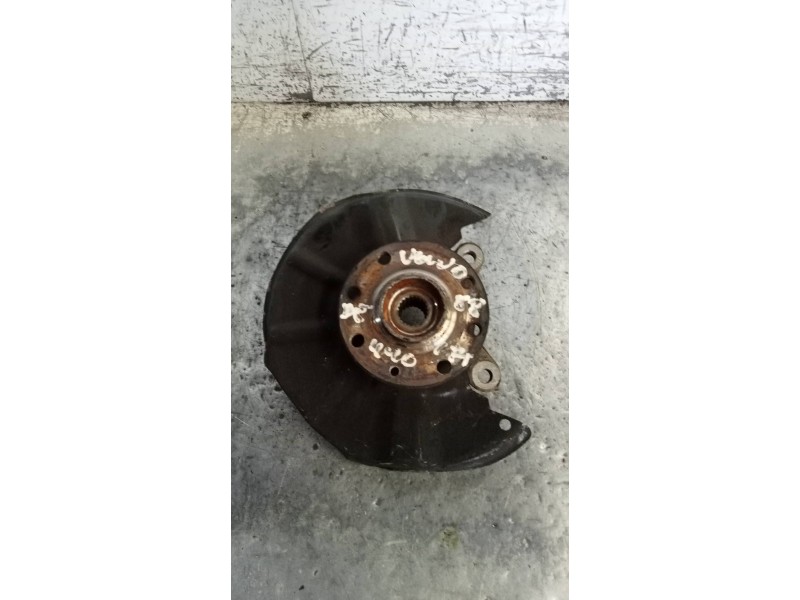 Recambio de mangueta delantera derecha para volvo serie 440 turbo referencia OEM IAM   