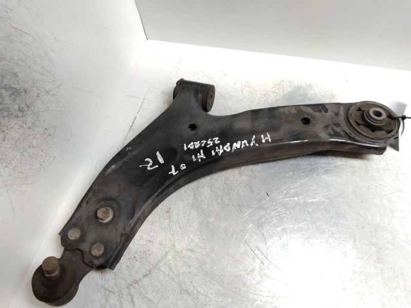 Recambio de brazo suspension inferior delantero izquierdo para hyundai h1 2.5 crdi cat referencia OEM IAM   