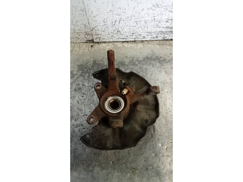 Recambio de mangueta delantera derecha para volvo serie 440 turbo referencia OEM IAM   
