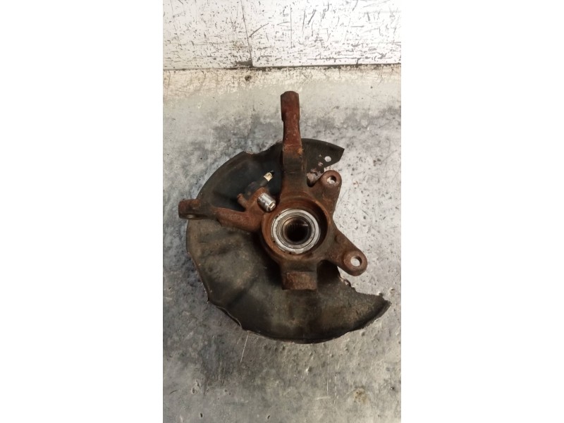 Recambio de mangueta delantera izquierda para volvo serie 440 turbo referencia OEM IAM   