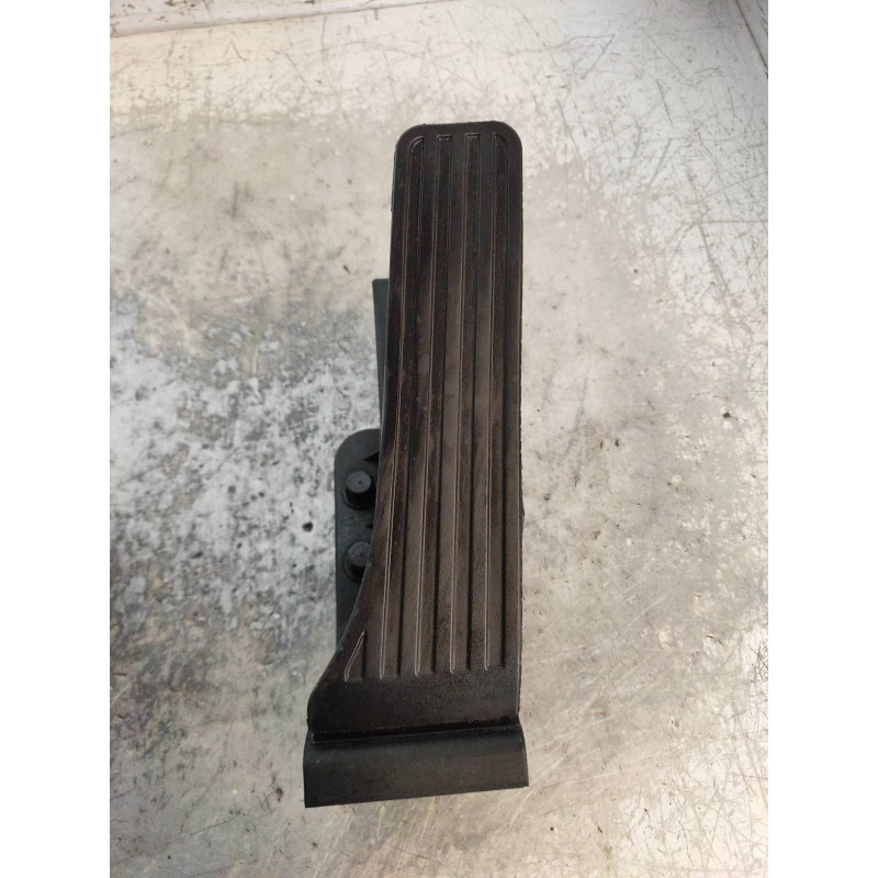 Recambio de potenciometro pedal para mercedes clase c (w204) familiar 220 t cdi (204.208) referencia OEM IAM A2043000004  