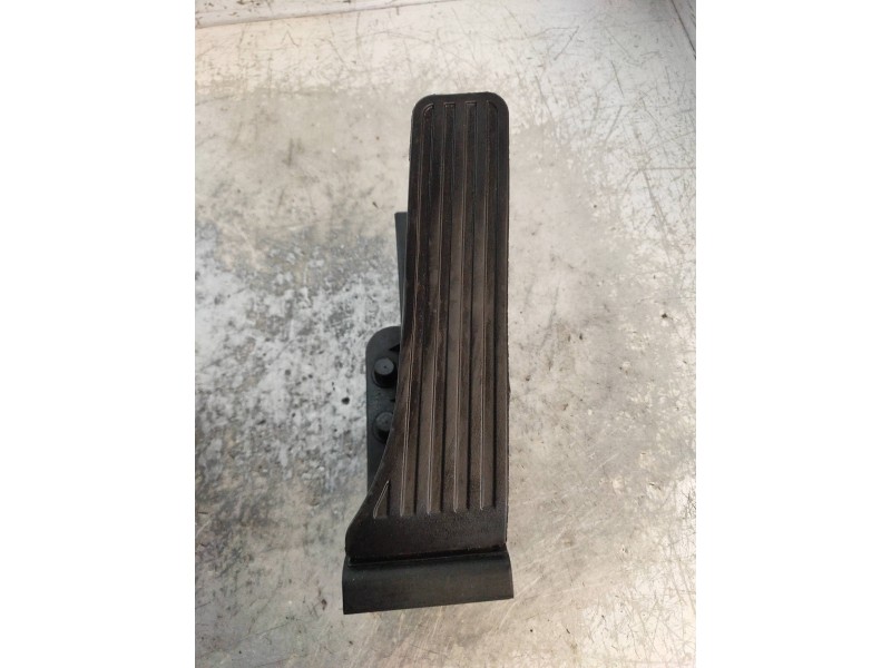 Recambio de potenciometro pedal para mercedes clase c (w204) familiar 220 t cdi (204.208) referencia OEM IAM A2043000004  
