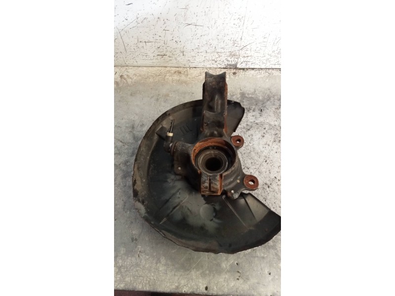 Recambio de mangueta delantera derecha para audi coupe (8b3) básico referencia OEM IAM   