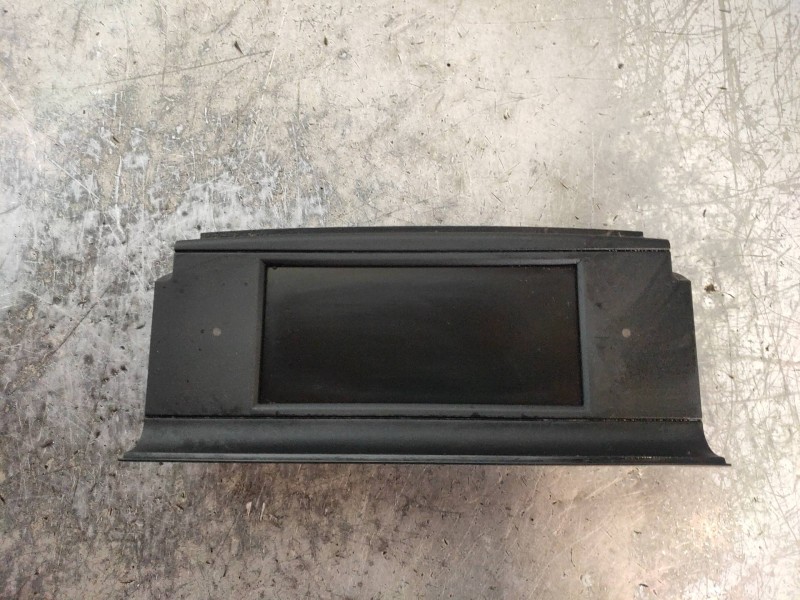 Recambio de pantalla multifuncion para mercedes clase c (w204) familiar 220 t cdi (204.208) referencia OEM IAM A2048204297 A2048