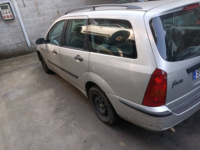 ford focus turnier (cak) del año 2002