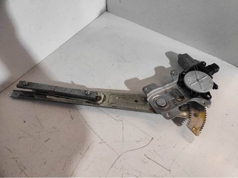 Recambio de elevalunas delantero izquierdo para mitsubishi lancer berlina (cy0) inform referencia OEM IAM 901110  