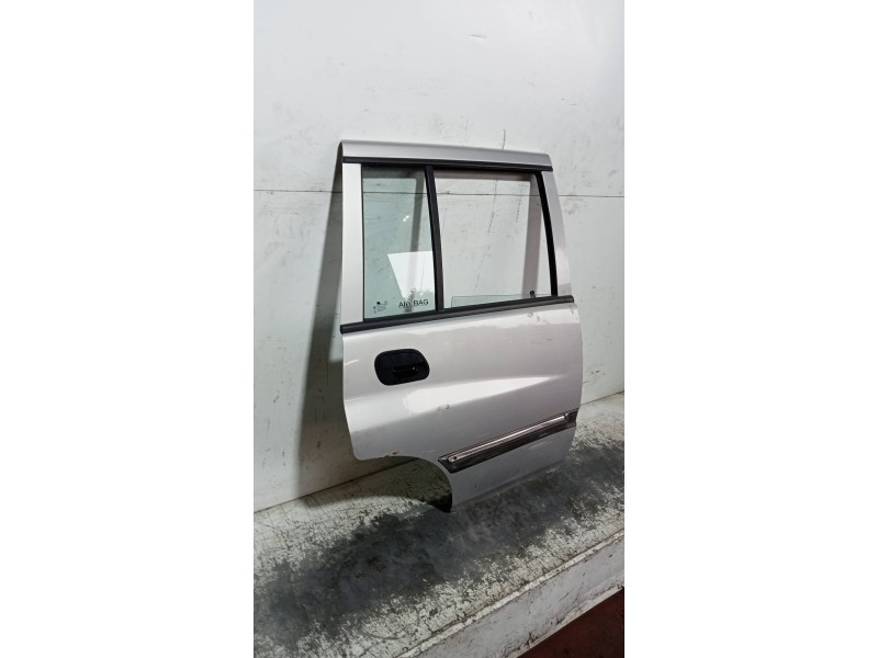 Recambio de puerta trasera derecha para ssangyong musso 2.9 turbodiesel cat referencia OEM IAM   5P