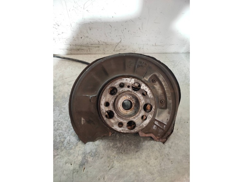 Recambio de mangueta trasera derecha para mercedes clase c (w204) familiar 220 t cdi (204.208) referencia OEM IAM   