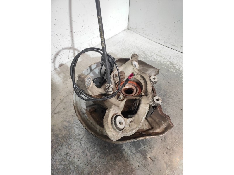 Recambio de mangueta trasera derecha para mercedes clase c (w204) familiar 220 t cdi (204.208) referencia OEM IAM   