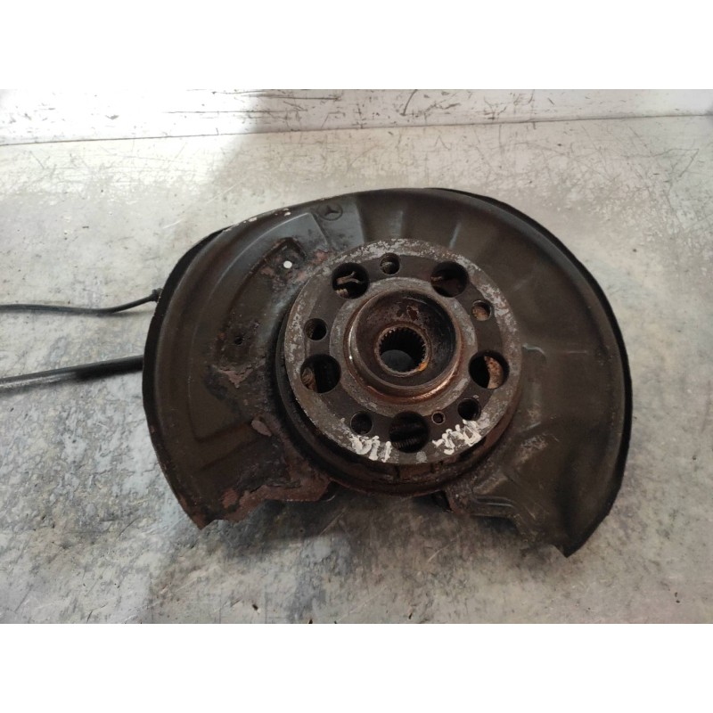 Recambio de mangueta trasera izquierda para mercedes clase c (w204) familiar 220 t cdi (204.208) referencia OEM IAM   