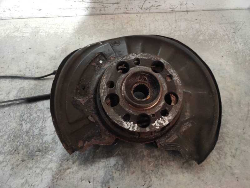 Recambio de mangueta trasera izquierda para mercedes clase c (w204) familiar 220 t cdi (204.208) referencia OEM IAM   