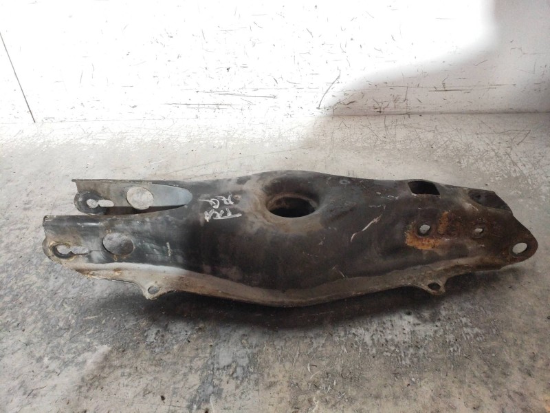 Recambio de brazo suspension inferior trasero izquierdo para mercedes clase c (w204) familiar 220 t cdi (204.208) referencia OEM