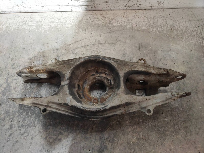 Recambio de brazo suspension inferior trasero izquierdo para mercedes clase c (w204) familiar 220 t cdi (204.208) referencia OEM