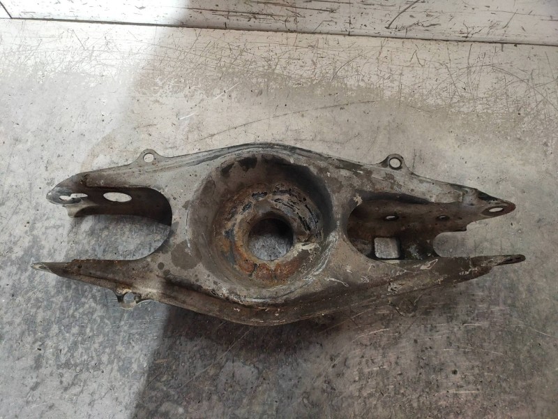 Recambio de brazo suspension inferior trasero derecho para mercedes clase c (w204) familiar 220 t cdi (204.208) referencia OEM I