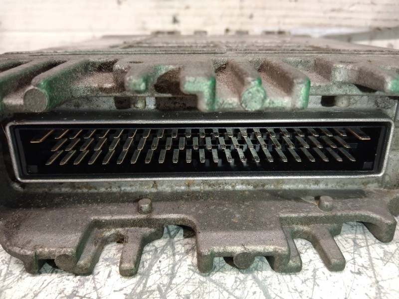 Recambio de centralita motor uce para renault megane i fase 2 berlina (ba0) 1.9 d rt referencia OEM IAM 0281001969 7700113863 HO