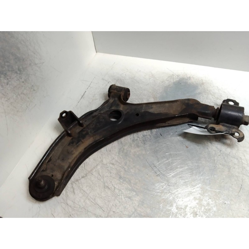 Recambio de brazo suspension inferior delantero izquierdo para hyundai lantra familiar (rd) 1.6 gls referencia OEM IAM   