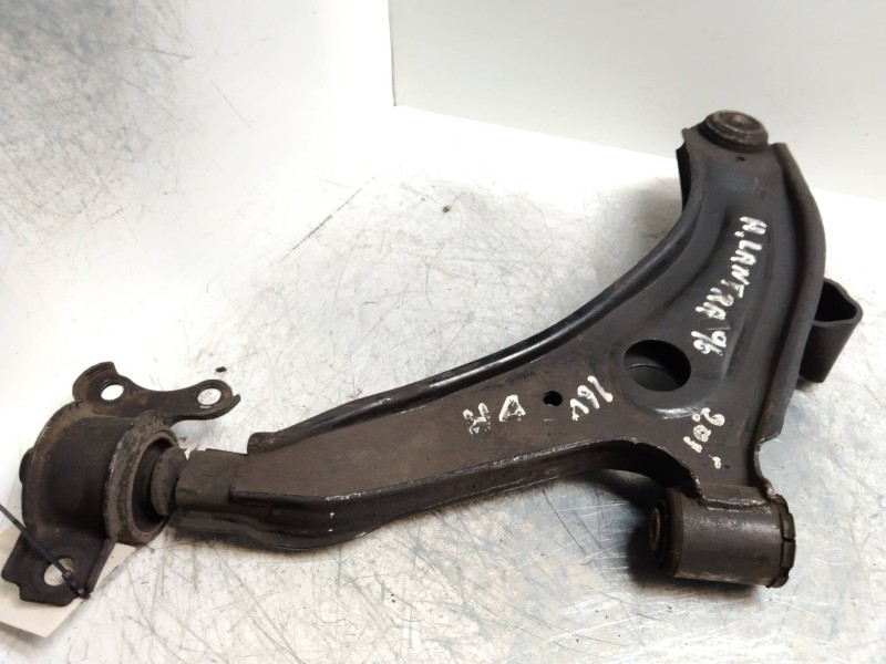 Recambio de brazo suspension inferior delantero derecho para hyundai lantra familiar (rd) 2.0 16v cat referencia OEM IAM   