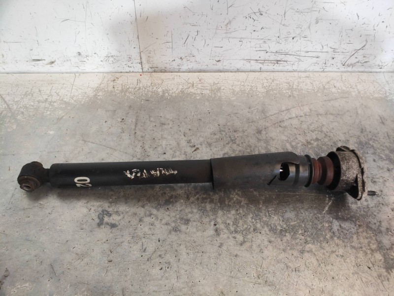 Recambio de amortiguador trasero izquierdo para mercedes clase c (w204) familiar 220 t cdi (204.208) referencia OEM IAM A2043260