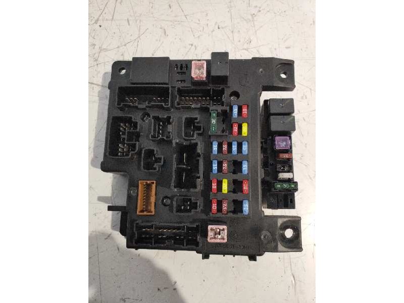 Recambio de caja reles / fusibles para mitsubishi lancer berlina (cy0) inform referencia OEM IAM 8637A825 6070104073 